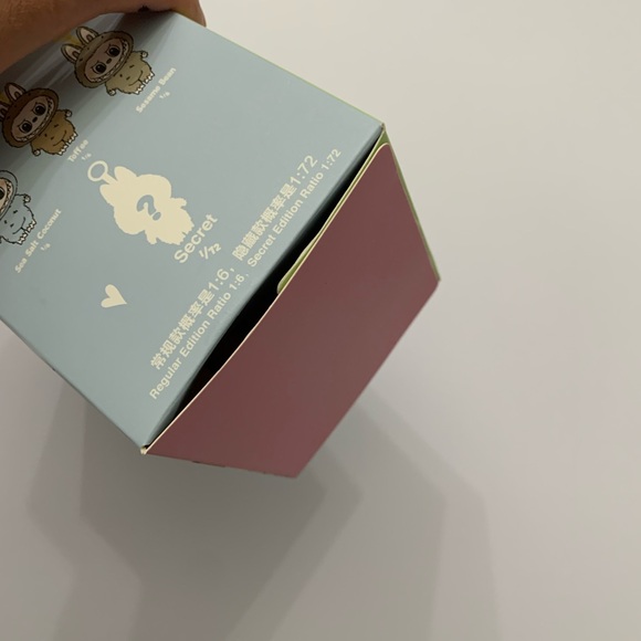 100% Authentic Lychee Berry Labubu - Picture 10 of 10